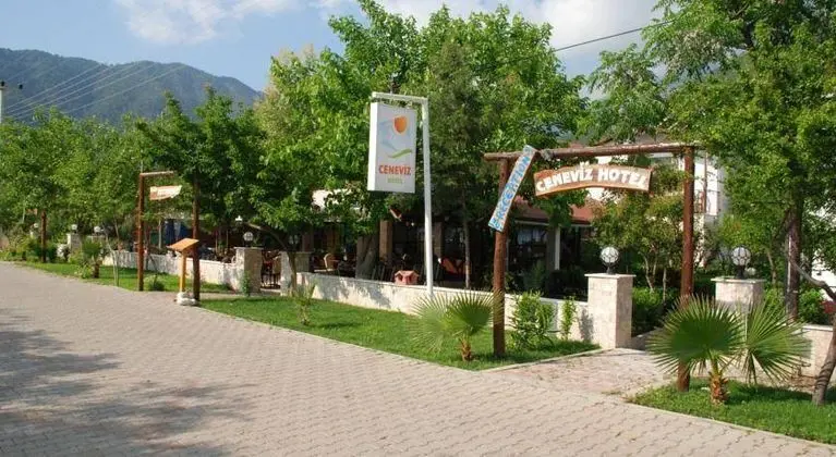 Ceneviz Hotel