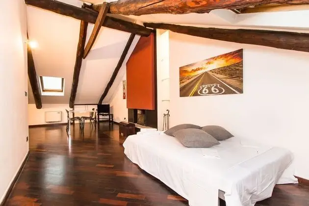 Cenisia Attic Apartment