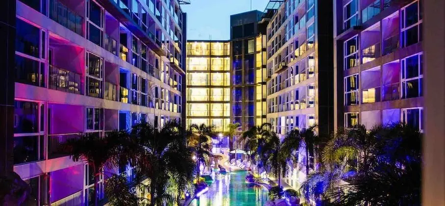 Centara Azure Hotel Pattaya - Dış Mekan