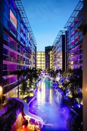 Centara Azure Hotel Pattaya - Havuz
