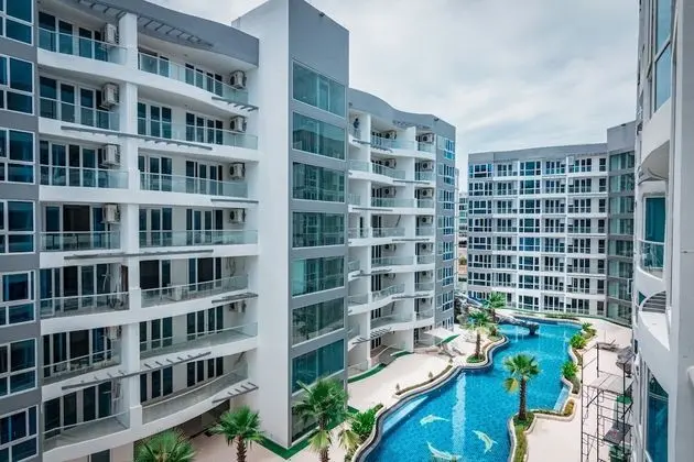 Centara Grand Avenue by Pattaya Holiday - Dış Mekan
