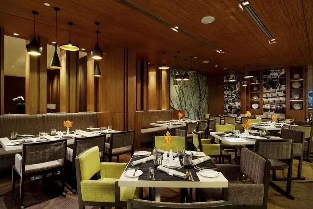 Centara Grand at Central Plaza Ladprao Bangkok - Yeme / İçme