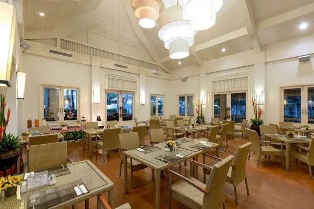 Centara Kata Resort Phuket - Yerinde Yemek