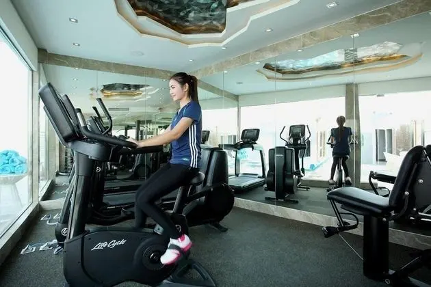 Centara Life Avenue Hotel Pattaya - Dış Mekan