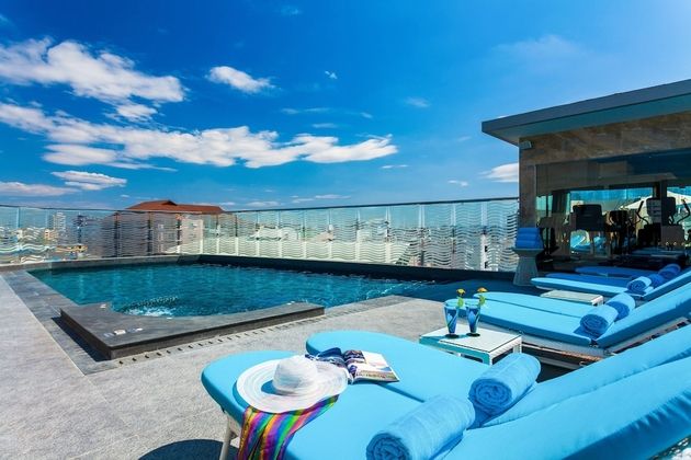 Centara Life Avenue Hotel PattayaFotoğrafı