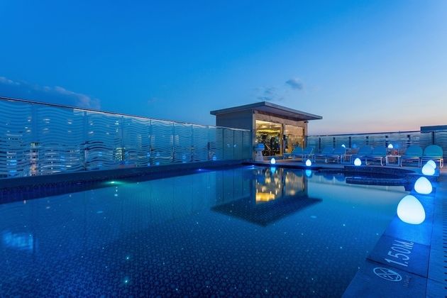 Centara Life Avenue Hotel PattayaFotoğrafı