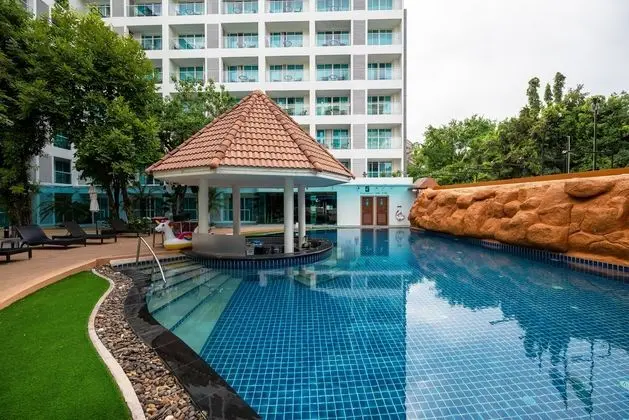 Centara Pattaya Hotel - Havuz