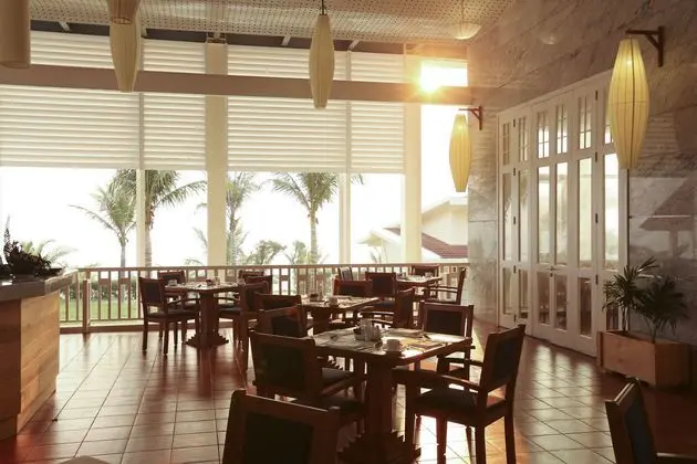 Centara Sandy Beach Resort Danang - Yeme / İçme