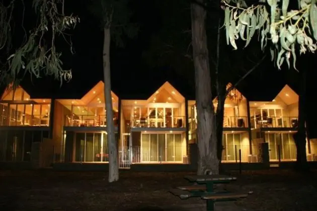 Centenary Peaks Bright