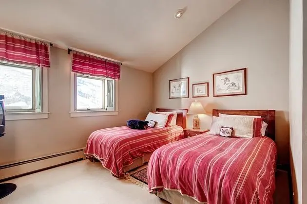Centennial 2 Bedroom Condo Unit no. 25 - Oda