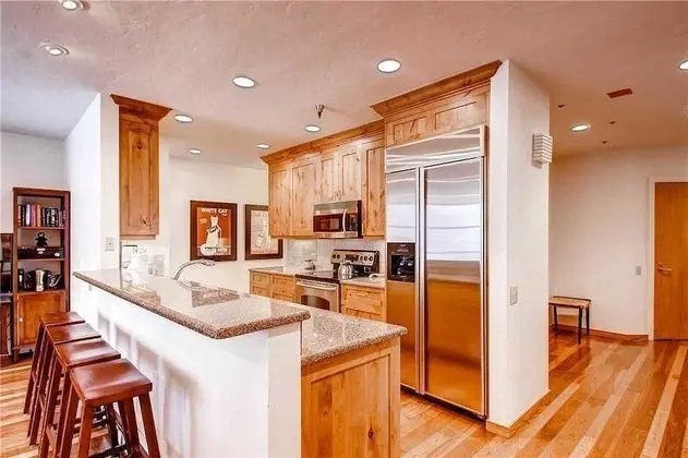 Centennial 3 Bedroom Condo Unit No.12 - Mutfak
