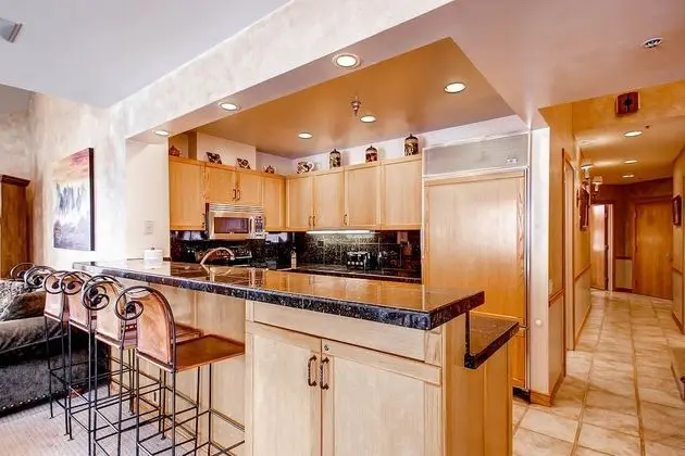 Centennial 3 Bedroom Condo Unit no. 22 - Mutfak