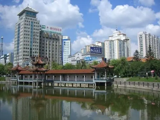 Center Of City Creo Hotel