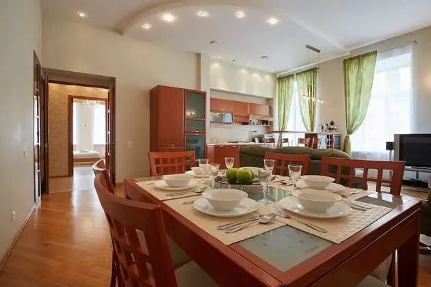 Center City Flats on Zhukovskovo 12 - Öne Çıkan Resim