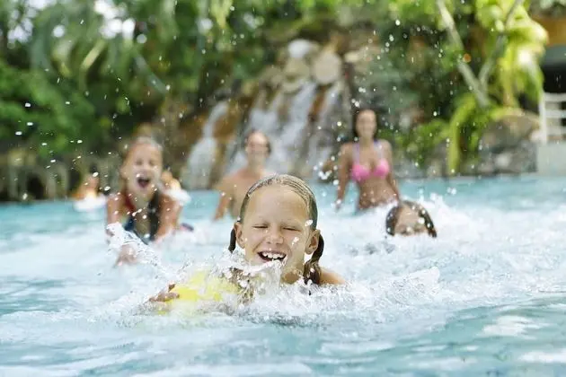 Center Parcs Les Ardennes - Havuz
