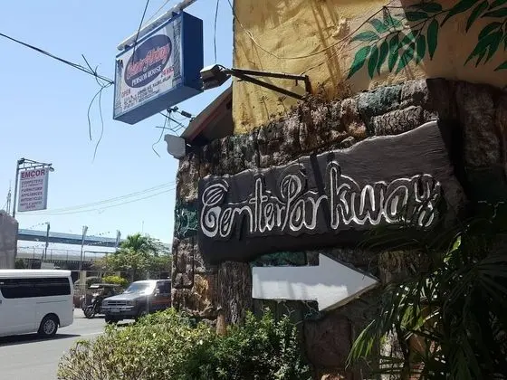 Center Parkway Pension House - Dış Mekan
