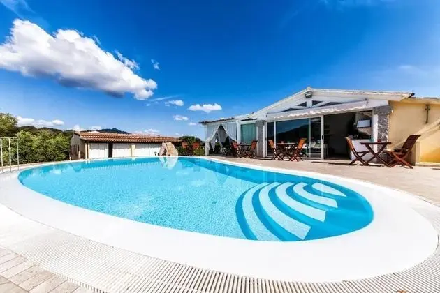 Cento Ulivi Hotel - B&B - Havuz