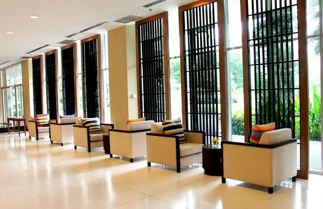Centra By Centara Government Complex Hotel & Conve - Bar