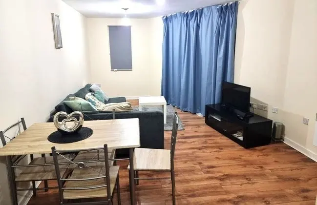 Central 2-bedroom Apartment, Chelmsford, Parking - Yerinde Yemek