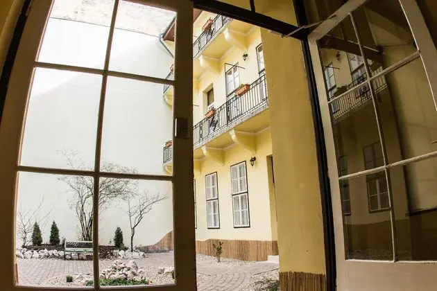 Central Hotel 21 - Genel