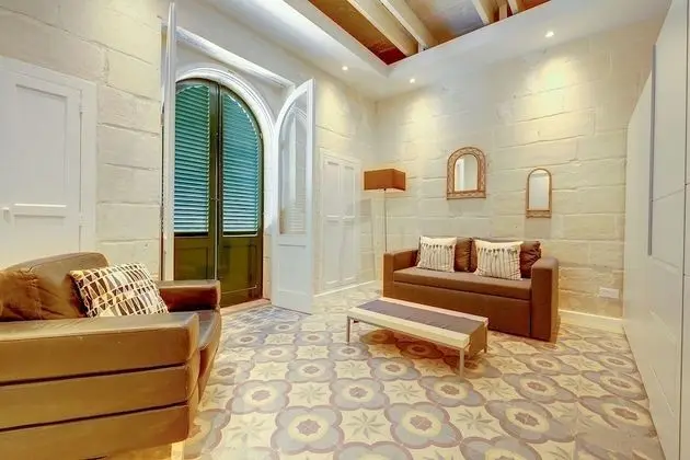 Central 2BR Apartment in Valletta