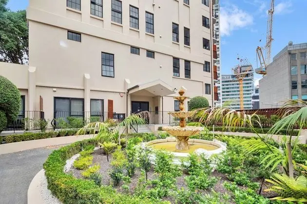 Central 3 bed, loft apartment in the CBD w Parking - Dış Mekan