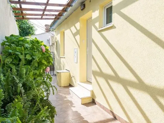 Central Apartment in Dubrovnik With Private Terrace - Lobi