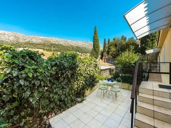 Central Apartment in Dubrovnik With Private Terrace - Öne Çıkan Resim