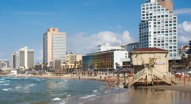 Central Apartment near Bograshov Beach