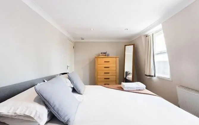 Central Apartment with Wifi - İç Mekan