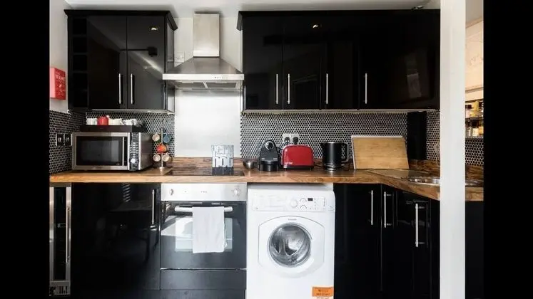 Central Apartment with Wifi - Yerinde Yemek