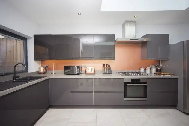Central Bath House Group Accommodation - Mutfak