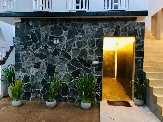 Central Beach Inn - Dış Mekan