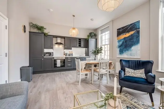 Central Belfast Apartments: Botanic - Oda Düzeni