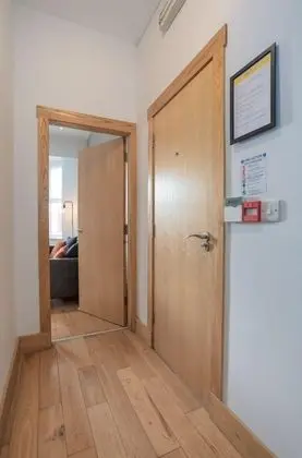 Central Belfast Apartments: Eden - Oda Düzeni