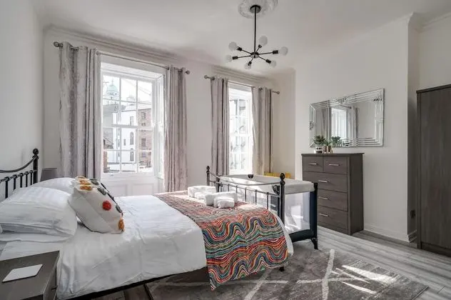 Central Belfast Apartments: Georgian House - Oda