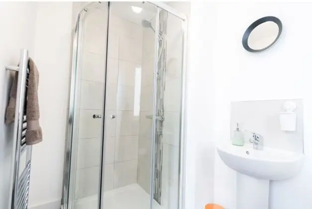 Central Belfast Apartments: Sandford - Banyo Tipleri
