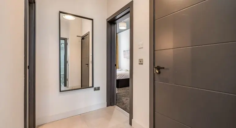 Central Belfast Apartments: University Street - Lobi