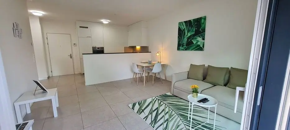 Central Brand New Apartment With Private Parking