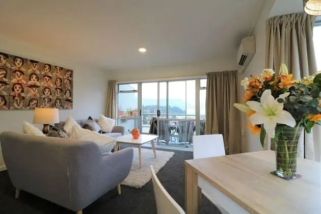 Central City Apartment, Parking, Bay Views - Oda Düzeni