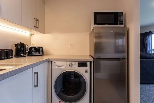 Central City Apartment with Parking & Great Views - Mutfak