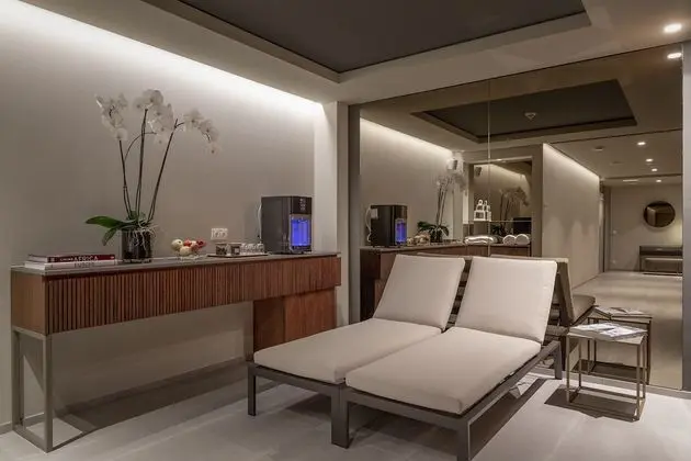 The Central City - Luxury ApartHotel - Spa