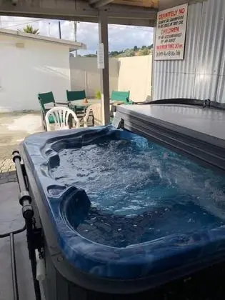 Central Court Motel - Spa