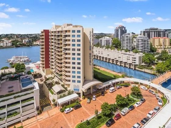 Central Dockside Apartment Hotel
