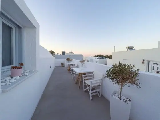 Central Fira Hotel