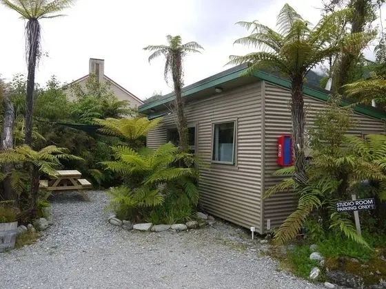 Central Franz Josef Cabins and Flats - Oda