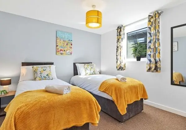 Central Garden View Modern 2 Bedroom 2 Bathroom Apartment Balcony - Oda