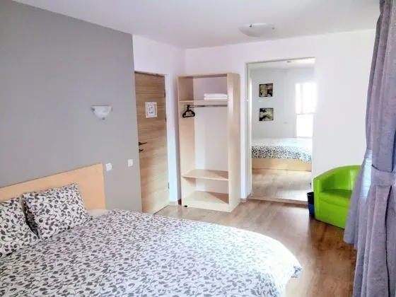 Central Guesthouse Bucharest - Adults Only - Öne Çıkan Resim