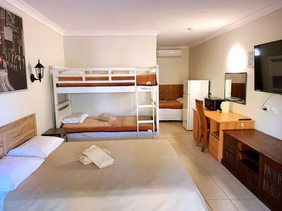 Central Jetty Motel - Oda
