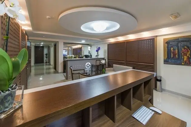 Central Lux Hotel Kragujevac - Lobi